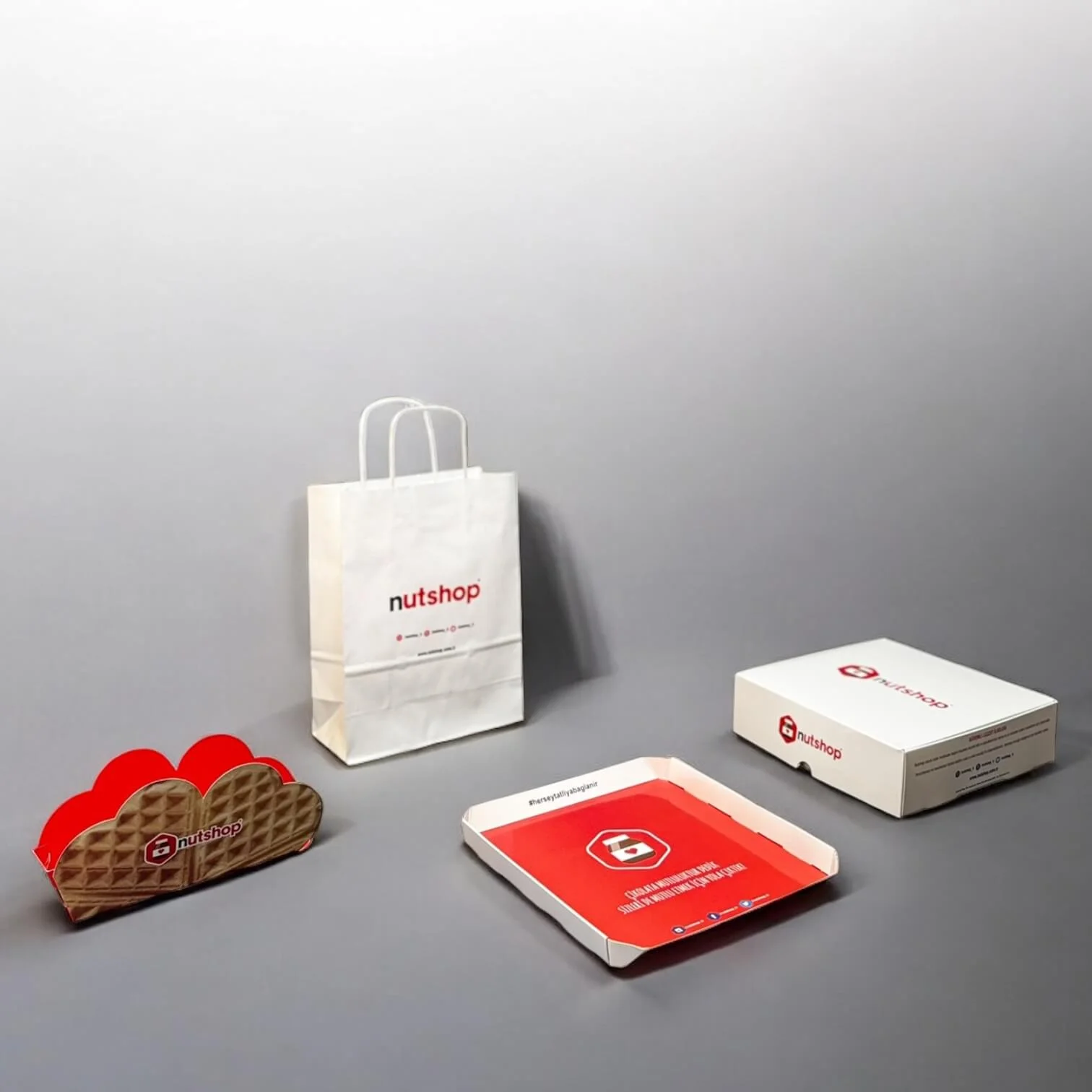 baskılı kağıt çanta ve waffle kutusu